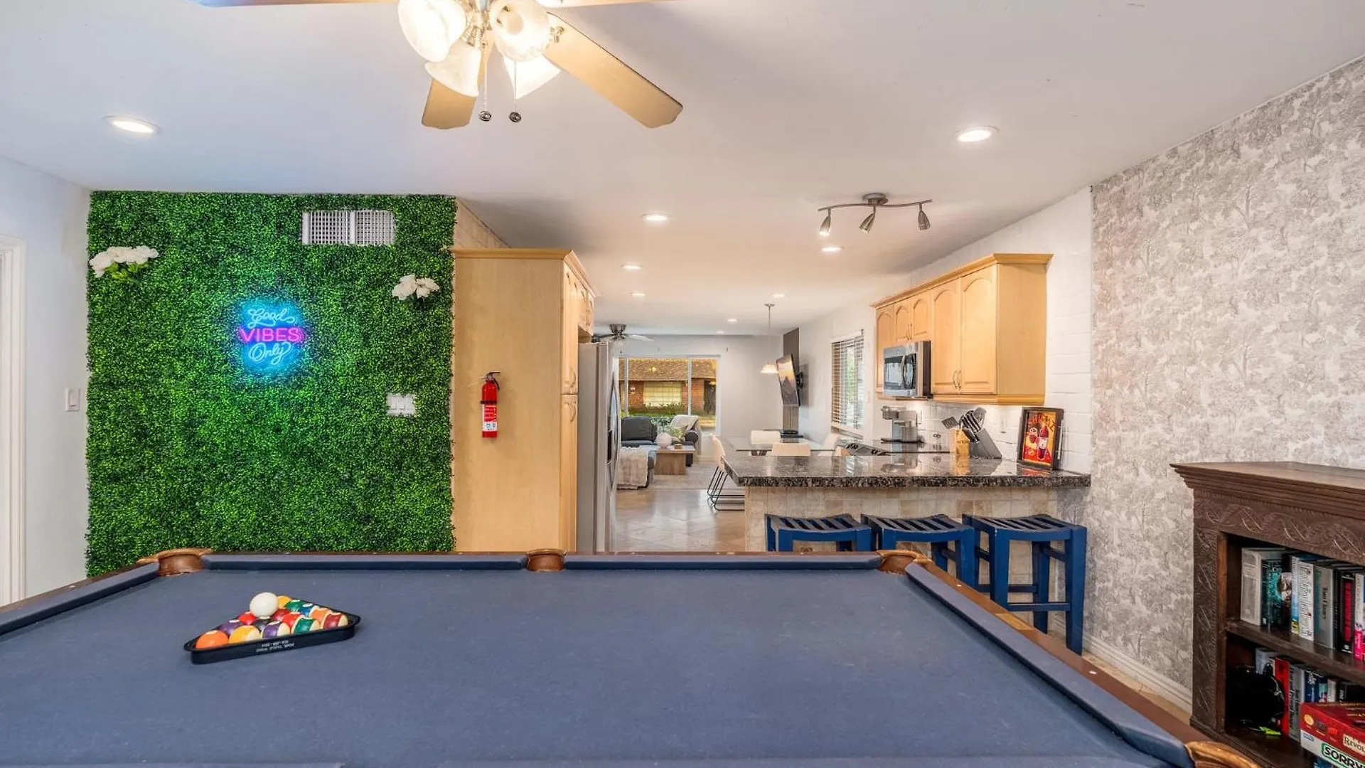 Villa Ultimate, Scottsdale Getaway! Pool, Bbq, Sleeps 14 0*,